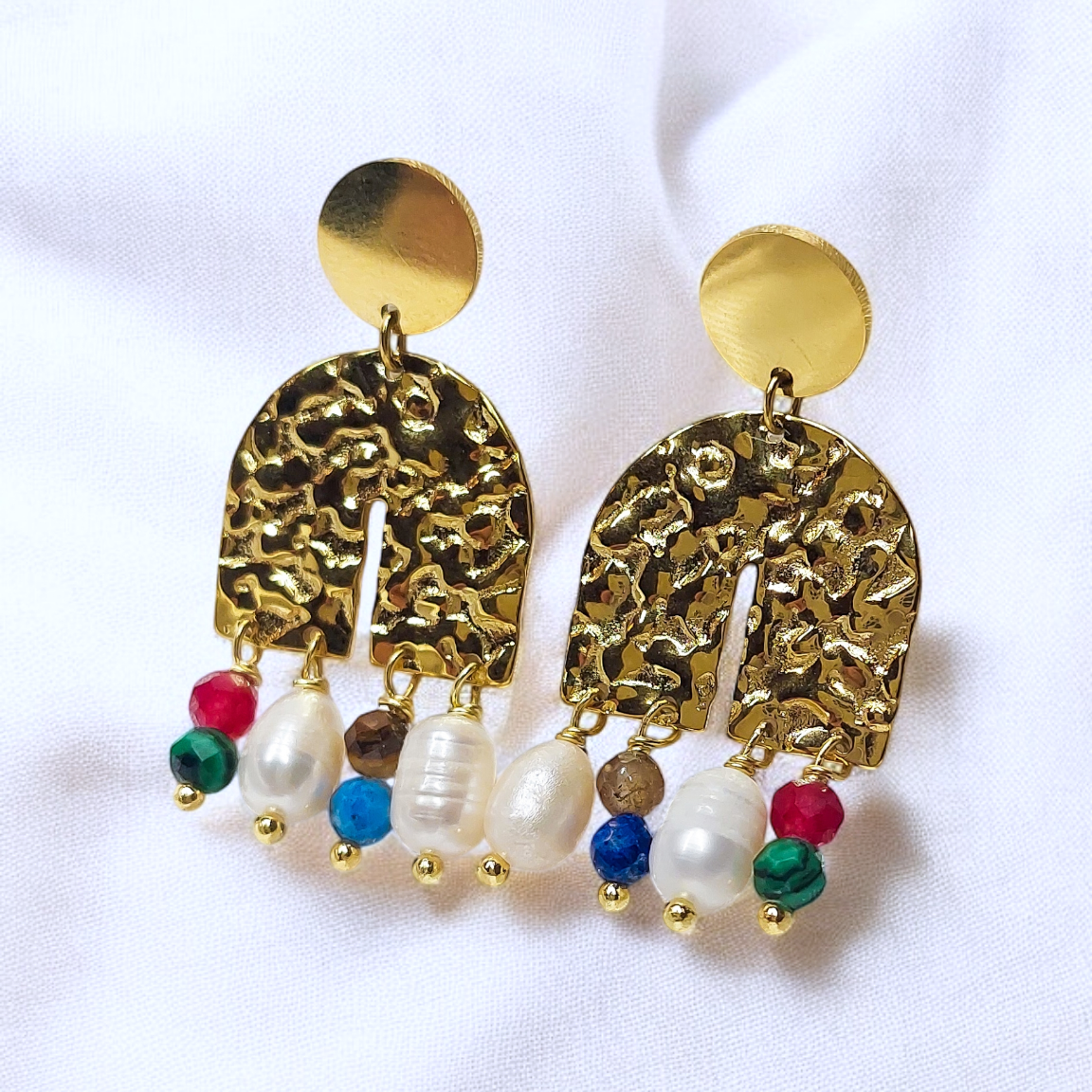 Brincos com Pendentes de Pérolas e Pedras