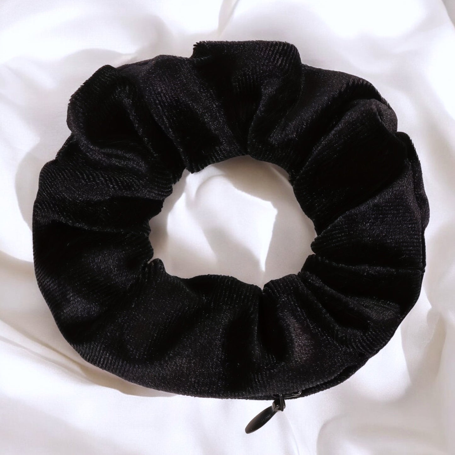 Scrunchie de Veludo com Fecho