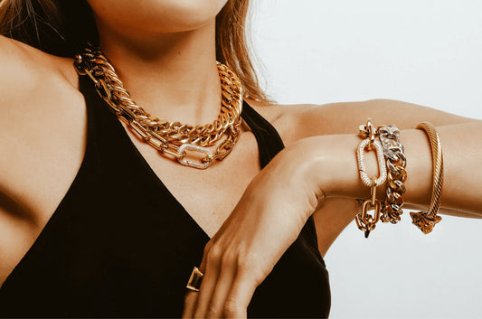 Como Criar Looks Sofisticados com Acessórios de Aço Inoxidável